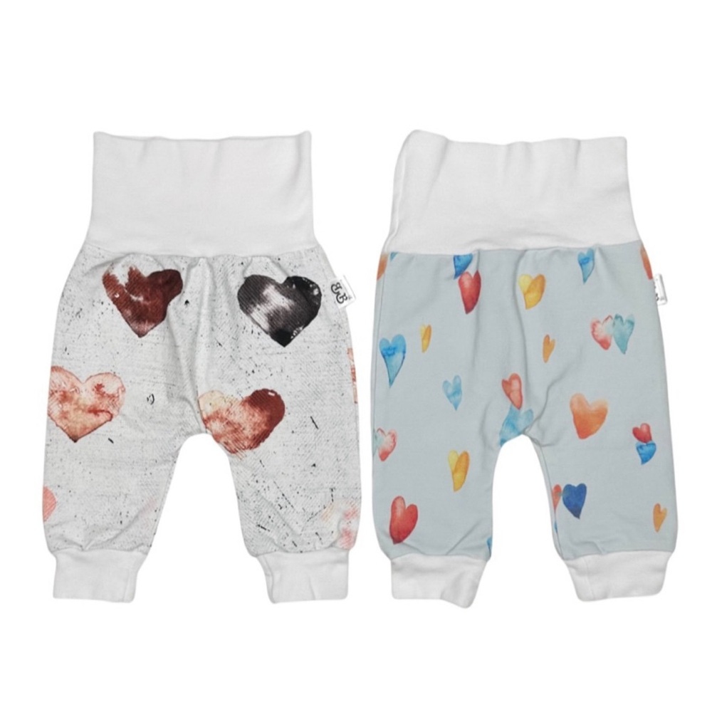 Bret's Bibs Handmade Hearts Print Pants‎
